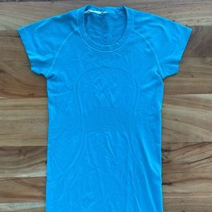 Size 4 Swiftly Tech Top Teal